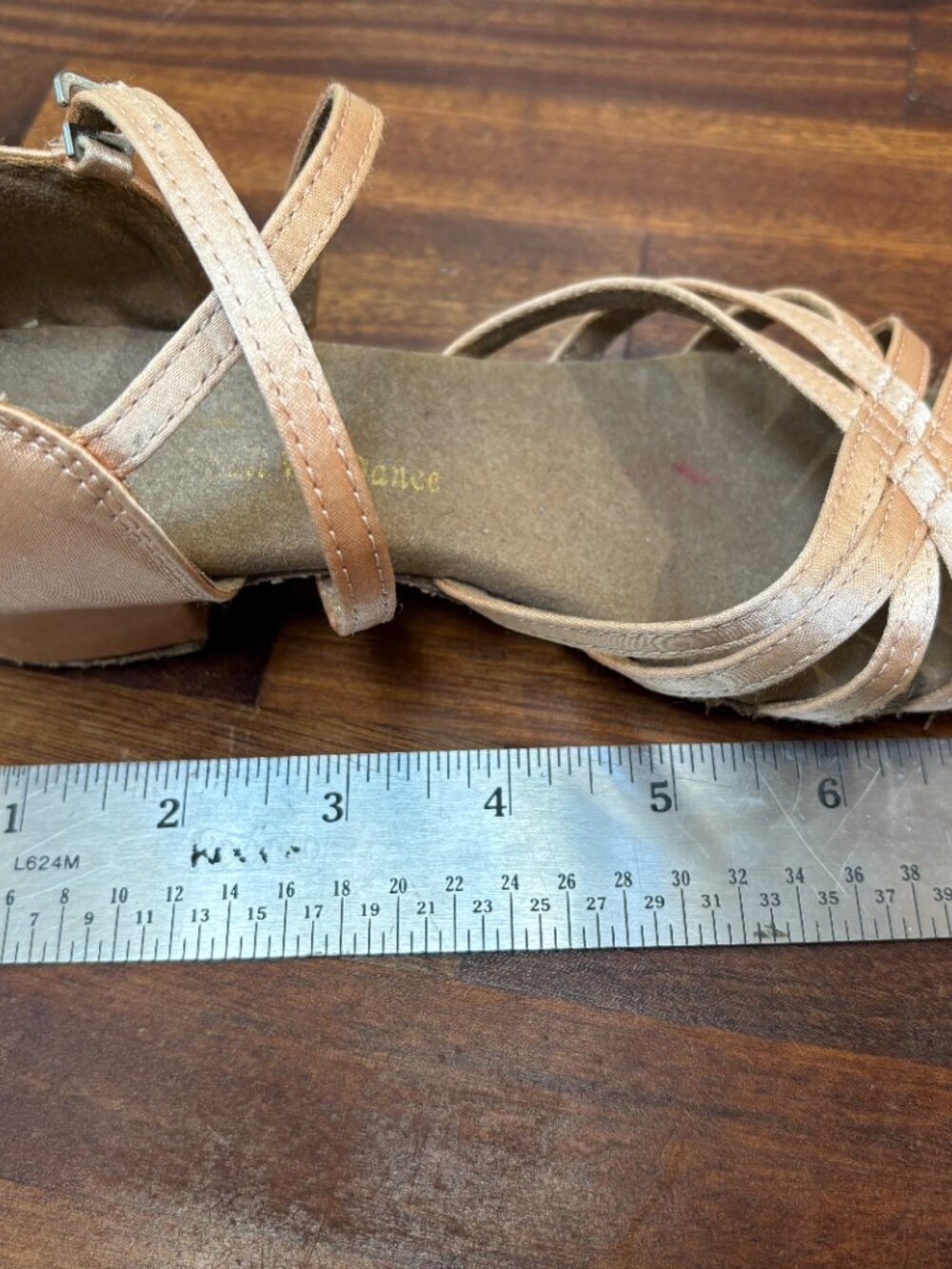 Latin Ballroom Shoes, Tan, LITTLE KIDS SIZE 2.5, 1 inch heal. EXCELLENT Cond. - Picture 6 of 8